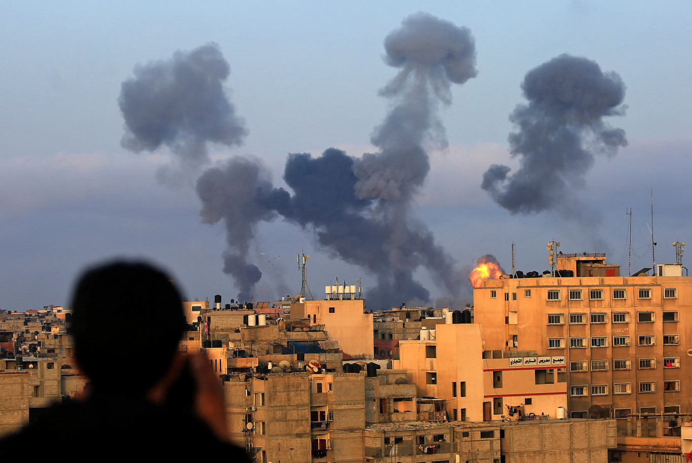 Izrael kedden újabb légicsapásokat mért a Gázai övezetre – 444