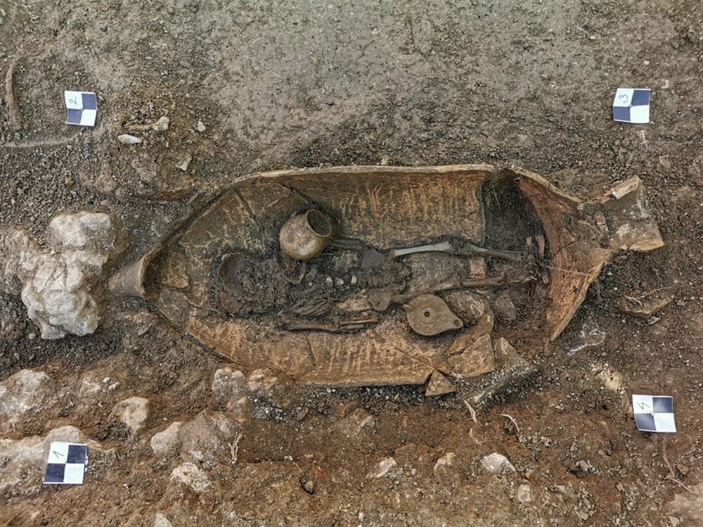 Ókori nekropoliszra bukkantak egy horvát szigeten – Qubit